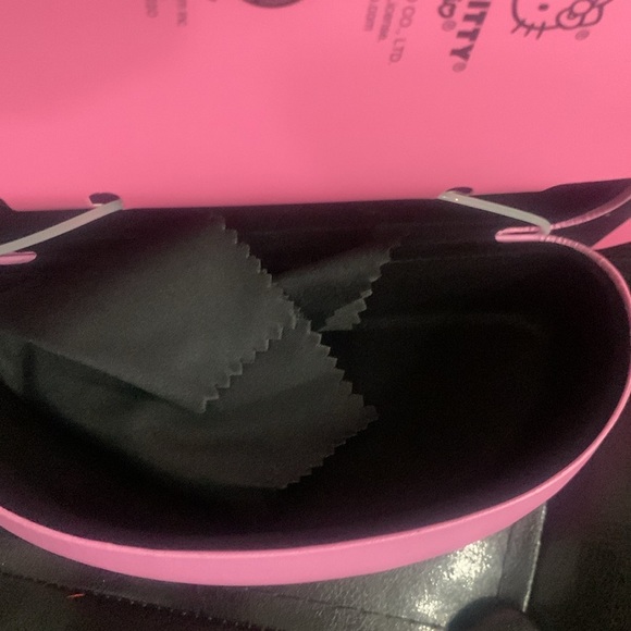 New Hello Kitty Pastel Pink Eyewear Sunglass Glasses Hard Case On Hang Tag - Picture 6 of 9